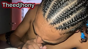 Preview 1 of Wife Squirts On Her Best Friend - Acordou o amigo com uma mamada depois comi sem do