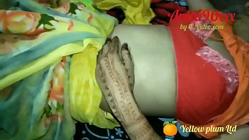 Preview 1 of Sauna Fidio - Indian Anita bhabi ki first time chudai ke bad Urinating Wala video