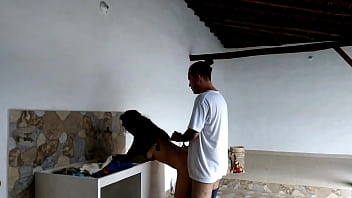 Preview 3 of Plays With Toy - Me follo a la sirvienta mientras lava