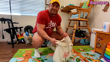 Preview 2 of Brazess Vedio - ABDL Donny packing for Capcon ageplay convention this week