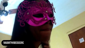 Preview 2 of Mother Orgasm Creampie - Mulher casada faz seu primeiro filme porno sem seu marido saber. Diz que seu marido nunca tinha comido seu c&uacute_