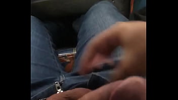Preview 3 of Korean Scalnal - Pauzudo socando dentro do bus&atilde_o