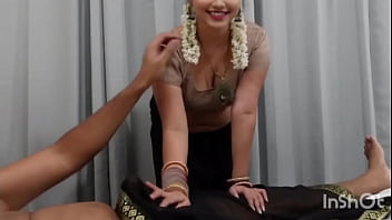 Preview 2 of Malik And Nokrani Sex Videos - माझ्या मराठी वयनी ला बघुन बुल्ला उठला होता बुल्ला बघुन वयनी पण गरम झालि आणि कचाचक झवुन घ्यायला लागली