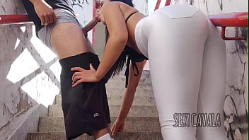 Preview 4 of Sex Twek Sex - Chupei o pau do estranho na hora de caminhar