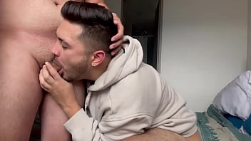 Preview 3 of Cumsgerman Online En Su Cara - Mi amigo me esp&iacute_a mientras me ba&ntilde_o
