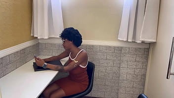 Preview 1 of Shawng - Fudendo com a recepcionista da academia