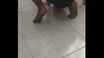 Preview 1 of Xxx Pornxxx Com - T&uuml_rbanlı &uuml_vey annem seksi &ccedil_orabıyla yerleri siliyor t&uuml_rk ifşa
