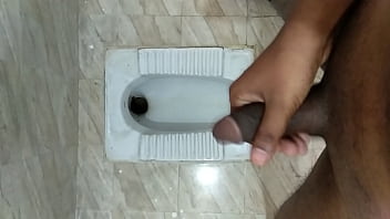 Preview 1 of Techers Fuck - Masturbat in toilet