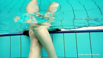 Preview 1 of Japanese Slim Models - Underwater mermaid hottest chick ever Avenna