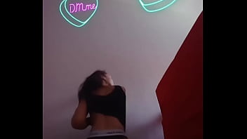 Preview 2 of Amateur Gay Poz - Dancando pra chamar a atencao