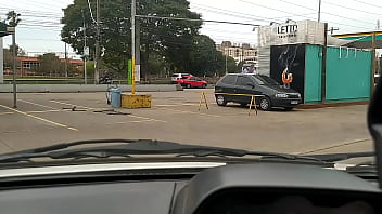 Preview 1 of Big Tit Milf Face Fuck - Dirigindo nas ruas de Porto Alegre como motorista de aplicativo