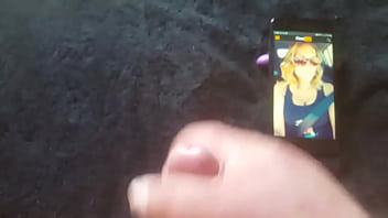 Preview 1 of Brianna In The Beach House - Me cumming to my friends sexy pics