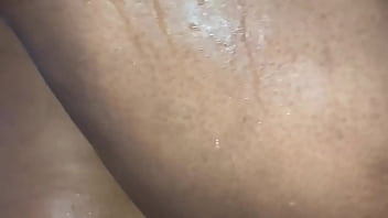 Preview 4 of Sexasiangirl Porno - toma banho com sobrinho vendo ,  e acaba rolando sexo