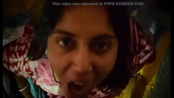 Preview 1 of Aas Latina - Hot bhabhi d. piss