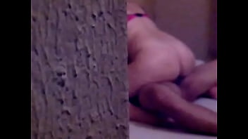 Preview 3 of Stocki Gs A D Hewls - Esposa no motel e o corpo olhando