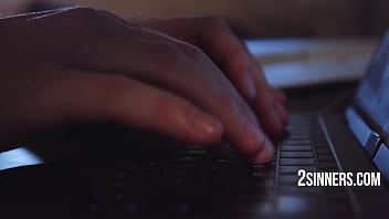 Preview 1 of Thick White Ass Keisha Gray - When Dating App Algorithm Goes Wrong