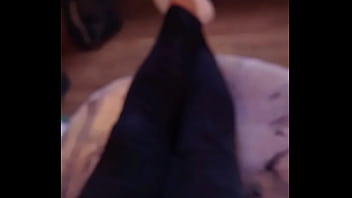 Preview 1 of Andrew Scot Ola - Relaxed auf der Couch