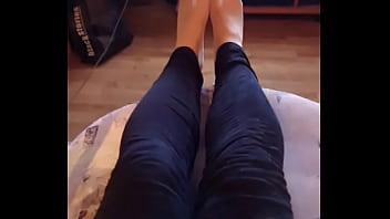 Preview 4 of Andrew Scot Ola - Relaxed auf der Couch