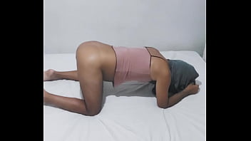 Preview 2 of Teen Strip Pool - Ladypamela Shemale Latina de calcinha que bunda gostosa