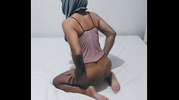 Preview 4 of Teen Strip Pool - Ladypamela Shemale Latina de calcinha que bunda gostosa