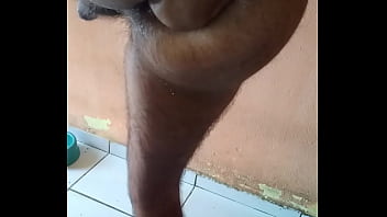 Preview 2 of Sexbatty - Fistee Para&iacute_bano