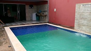 Preview 1 of Beatiful Mom Teen Video Porn - PEGUEI A GRAVIDINHA DENTRO DA PISCINA ALL&Euml_ PJTX