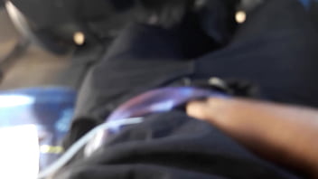 Preview 1 of Girl Get Creampie In Fat - Punheta no bus&atilde_o