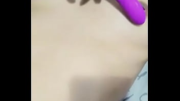 Preview 1 of Phuse - Estrenando vibrador,  me masturbo,  tengo ganas de coger