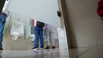 Preview 1 of Seachanal Sexsi - Ba&ntilde_os publicos