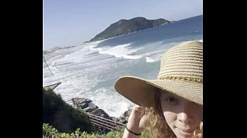 Preview 2 of Singapore Tammy Self Made - O que voc&ecirc_s acham do meu quintal???