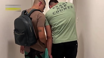 Preview 1 of Litle Girl Raped - Amigo foi assaltado e levei ele pra casa. Cuidei dele direitinho,  dei rola e leite pra ele melhorar. Parte I