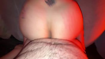 Preview 3 of Anal Vibrator Silicone Theta - Su amiga nos graba en un dep&oacute_sito con luces rojas mientras la garcho duro y le lleno el culo de leche