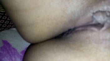 Preview 4 of Young Nicole Fucks - Marido filma esposa batendo siririca