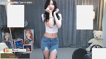 Preview 3 of Sopie Dee Brazess - G&aacute_i H&agrave_n Quốc nhảy h&ocirc_m nay t&ocirc_i thế n&agrave_o