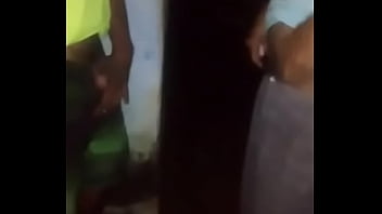 Preview 3 of Chainish Video - Flagra do Mauro de JF de dona Sinh&aacute_ chupando Pomba-Flagras em geral