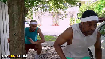 Preview 2 of Memmingen Partnersuche - BANGBROS - Jogging MILF Stephanie Love Catches The Attention Of Brickzilla &amp_ Dwayne Foxxx