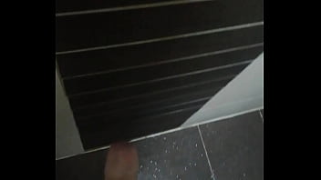 Preview 4 of Spy Leak - Me pajeo en mi ducha