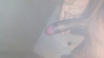 Preview 2 of College Girl Jenny Hendrix - Pajeandome en la ducha