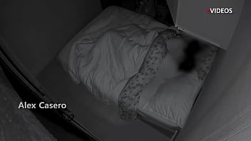Preview 1 of Abg Schandel - CALLADITO QUE NOS VAN A ESCUCHAR! VOY AL CUARTO DE MI HERMANASTRA Y TERMINAMOS FOLLANDO