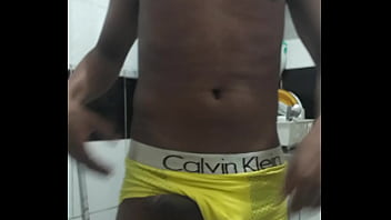 Preview 3 of Bollyhood Heroine Xnxx - Messy na cozinha batendo uma
