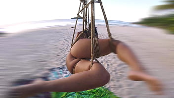 Preview 4 of Xxnx Hwhbw - Shibari em praia publica com lordshibarifloripa