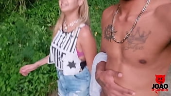 Preview 3 of Charley Chaseblowjob - Levei a Green Girl95 Para Cachoeira O que ser&aacute_ que aconteceu l&aacute_