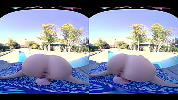 Preview 4 of Kumari Girls Bhari School - Horny blonde masturbates outside with her toys in virtual reality