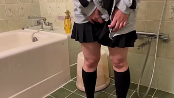 Preview 1 of Honh Kong Porn - オナ電する人が欲しい。おかあ◯さんにバレないようにお風呂で電話しよ...