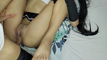 Preview 2 of Siex Kate - sailor safada mostrando o pezinho e levando esporrada