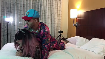 Preview 2 of Pee And Pussy - Rapper Fucks Goth Trans Girl