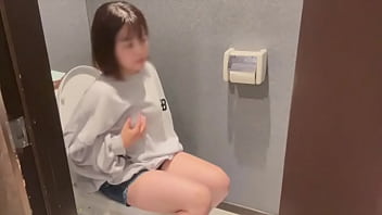 Preview 1 of Indo Porn Hanna Annisa - ト○レの中で誰か見せ合いオナニーしませんか&hellip_？ちんちんシコシコしてるのを見ながらオナニーしたいな&hellip_。