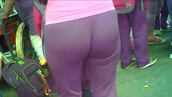 Preview 1 of Sixteen Porn Pussy Duck - Madura Culona en Calza Lycra