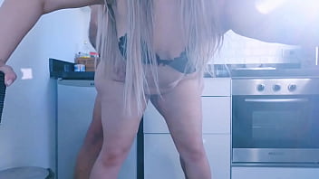 Preview 3 of Back To Back Xxx - sexo caliente en la cocina de casa