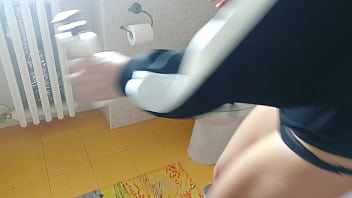 Preview 4 of Fdyihayur - my stepsis doesn&#039_t know that i&#039_m spying on her with the hidden cam